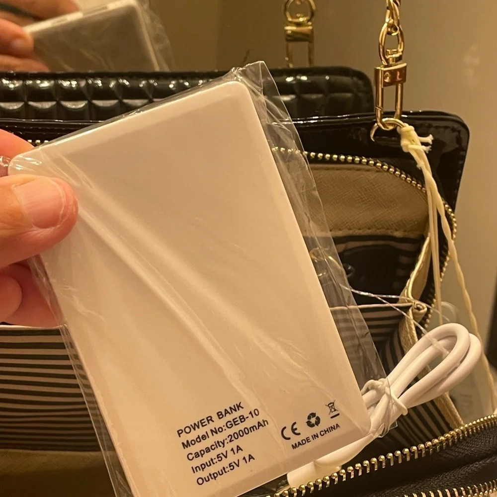 Gianni Bini NWT🖤 Charged up purse with Power Bank - Picture 10 of 17